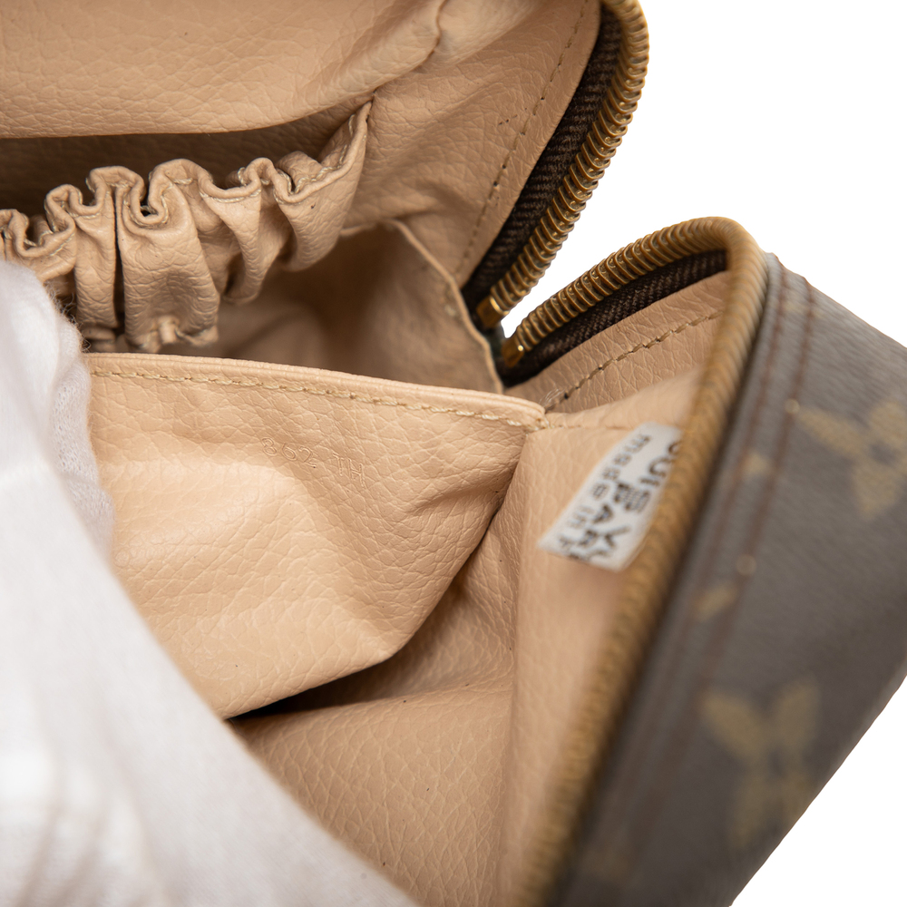 Pre-Loved Louis Vuitton Monogram Trousse Toilette 23 - Picture 5 of 7